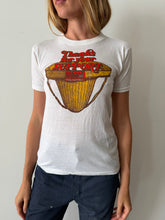 Soft 70s Schaak Electronics Tee