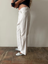 70s White Levis Flares 33w
