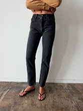 Faded Black 501 Levis 27w