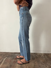Redline Levis Light Wash 501s 29w
