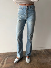 Wrangler Flared Light Wash Jeans 30w