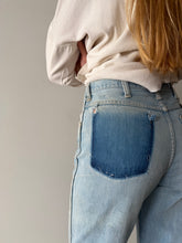 Wrangler Flared Light Wash Jeans 30w