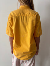 90s Gap Yellow Short Sleeve Mens Shirt